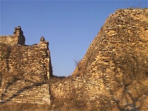 Paseo por México Pirámides las Torres en Acateno