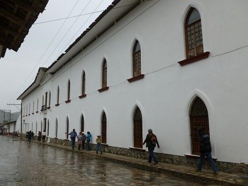 Paseo por México Museo etnográfico Calmahuistic o museo regional de Cuetzalan del Progreso.