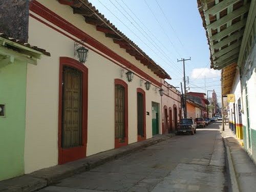 Paseo por México Casa de Cultura Ernesto de la Torre Villar en Tlatlauquitepec
