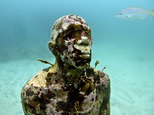 Paseo por México Museo Subacuático de Arte (MUSA) - Hombre en Llamas en Benito Juárez